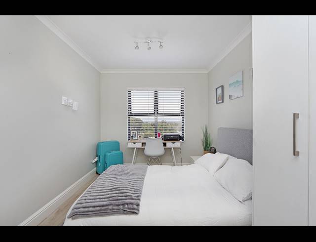 2 BEDROOM APARTMENT RENTED IN KENILWORTH